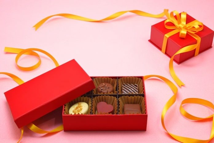 Chocolates & Cookies Gifts for Valentine’s Day