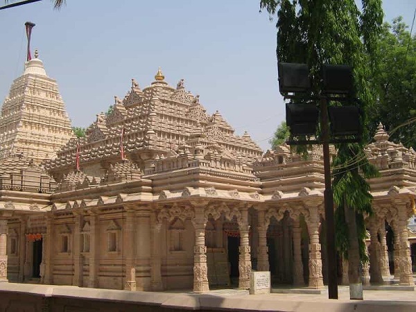 जैन मंदिर - कोलानुपका हैदराबाद के पास घूमने के स्थान