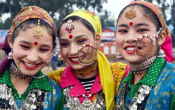 Traditional Dress of Uttarakhand: Pahadi Attire of Garhwali People