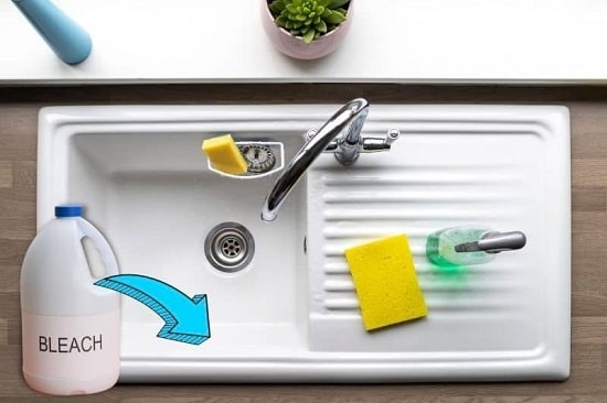 Clean Up Old RV Plastic Sinks with ToothPaste