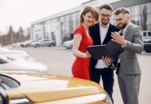 How Car Title Loans in Toronto Can Empower Salaried Employees to Fast-Track Their Financial Goals Car Title Loans in Toronto meeting business-min