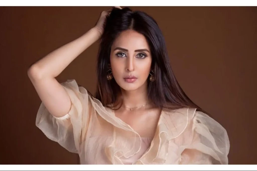 Top 15 Famous Actresses from Kashmir (Name list with Photos and Instagram) 12 Chahatt Khanna Famous Female Actresses from Kashmir
