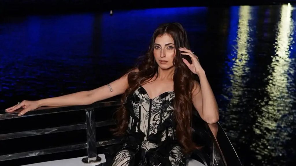 Top 19 Kashmiri Hot Web Series Actresses Name List with Photos 2 Farrhana Bhatt