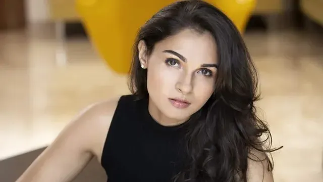 Top 10 Tamil Web Series Actresses Name List with Photos 5 Andrea Jeremiah