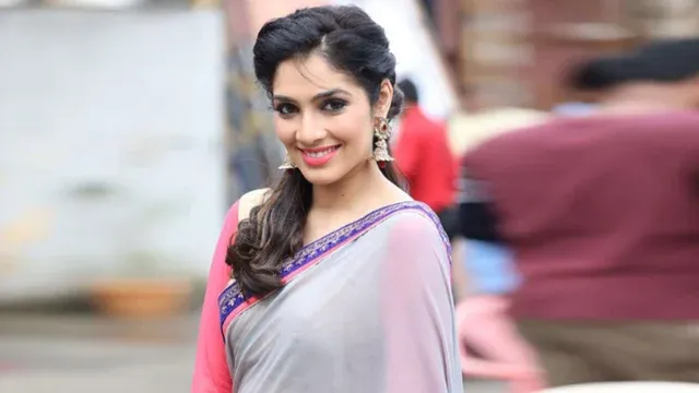 Top 10 Sindhi Web Series Actresses Name List with Photos 10 Hritu Dudani