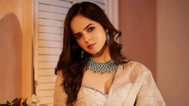 Top 10 Sindhi Web Series Actresses Name List with Photos 9 Palak Siddhwani