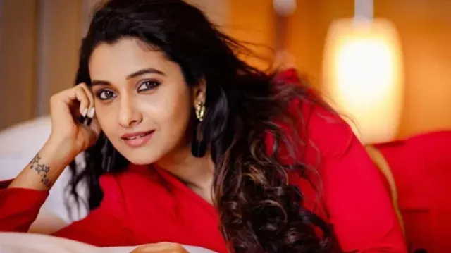 Top 10 Tamil Web Series Actresses Name List with Photos 4 Priya Bhavani Shankar