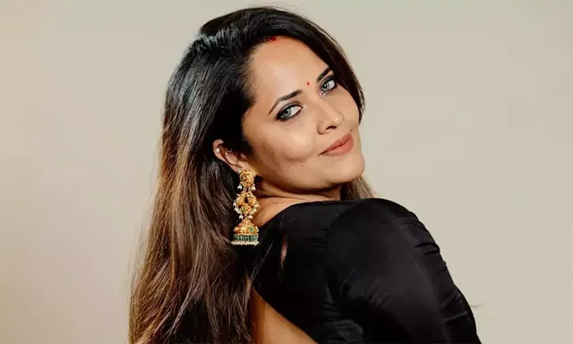 Top 10 Telangana Web Series Actresses Name List with Photos 4 Anasuya Bharadwaj