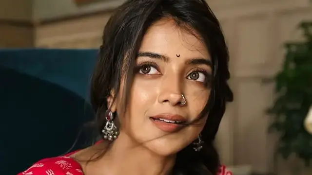 Top 10 Uttar Pradesh Web Series Actresses Name List with Photos 8 Khushi Dubey