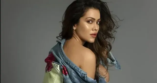 Top 10 Goan Web Series Actresses Name List with Photos 6 Waluscha De Sousa